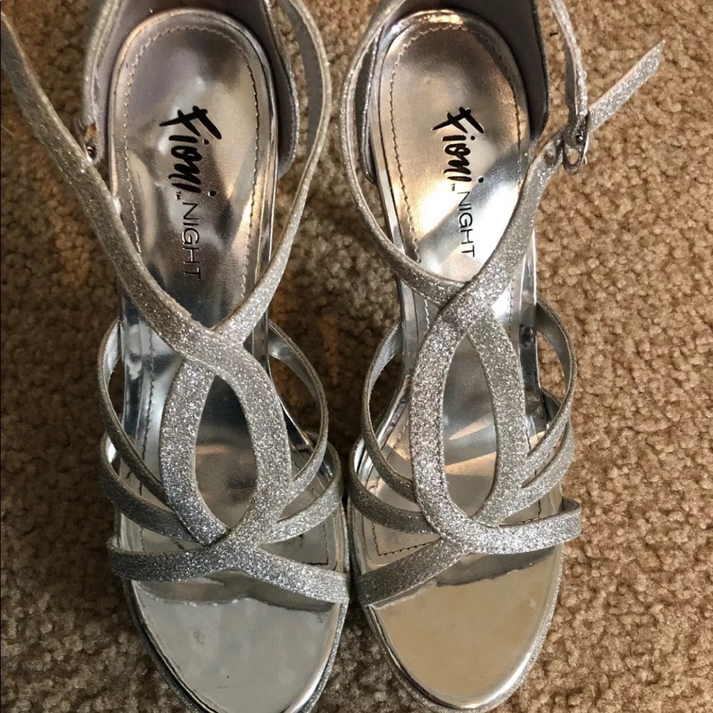 Size 8 women heels